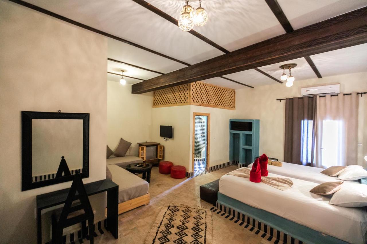 Nomad Palace Мерзуга Екстер'єр фото
